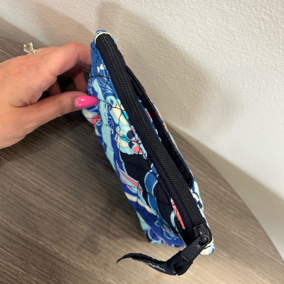 Vera Bradley Mirror Cosmetic Makeup Case Lotus Flower Swirl Quilted Bag NWOT - Picture 7 of 9